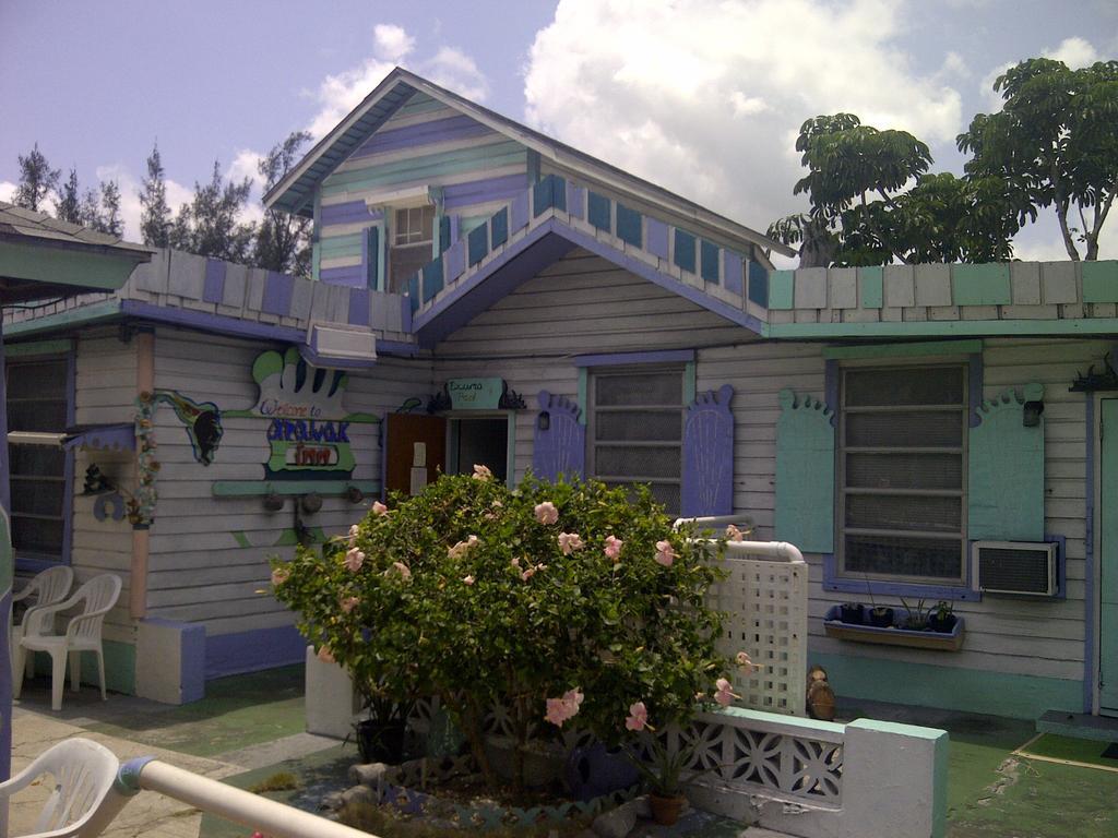 Arawak Inn Nassau Exterior foto